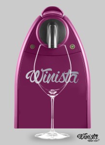 Le prototype de la Winista, première machine à servir le vin en capsules déshydratées (DR.)